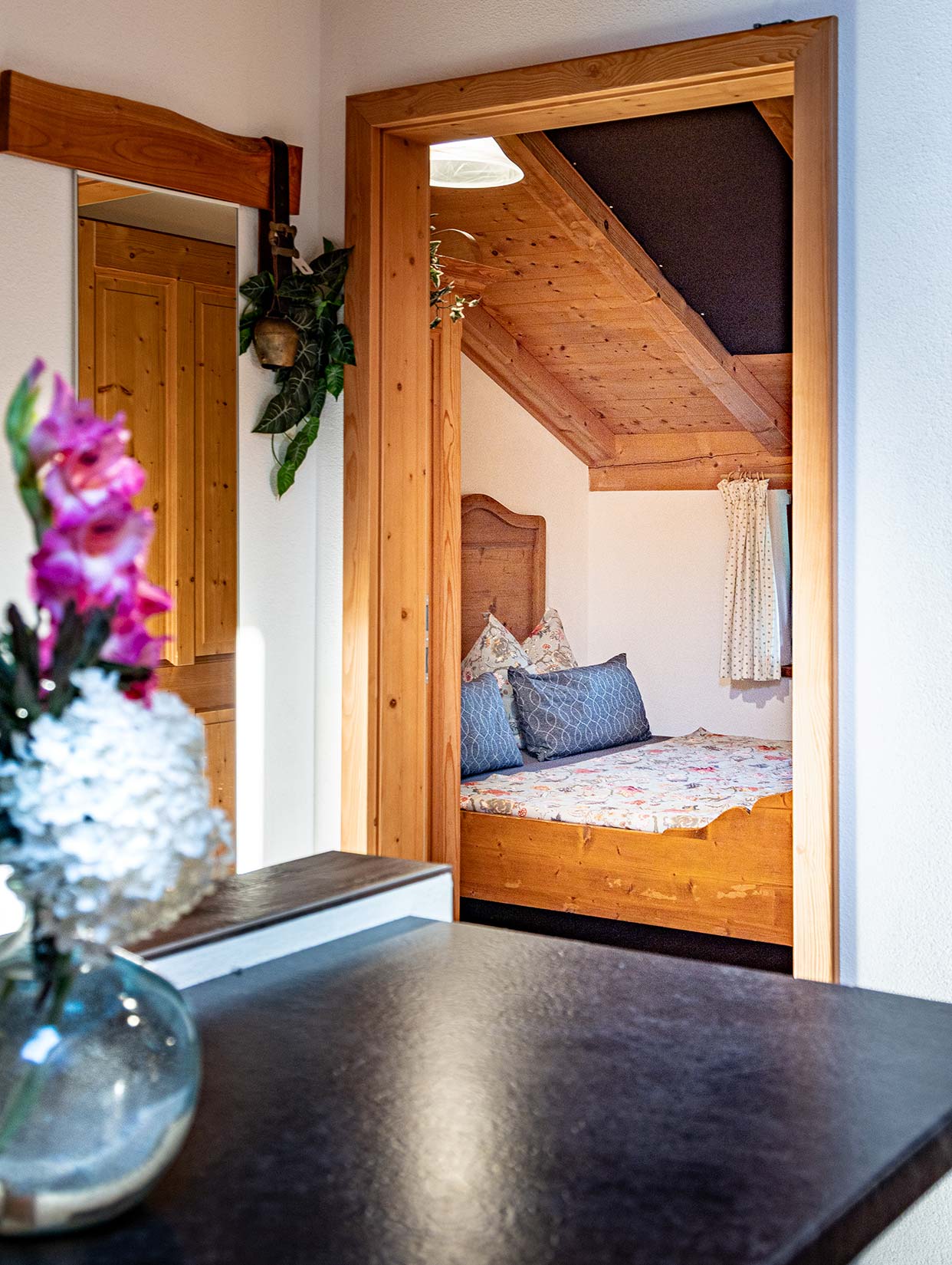 Blick von Küche in Schlafzimmer 2